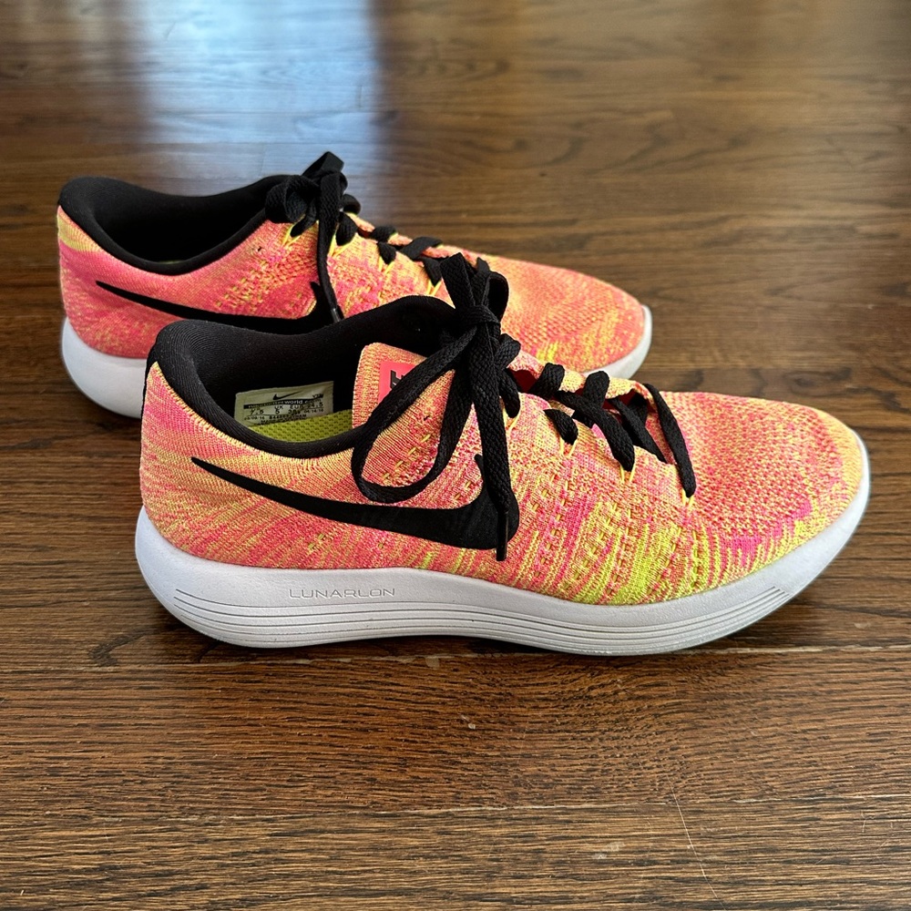 Nike LunarEpic Low Flyknit 2 Sneakers